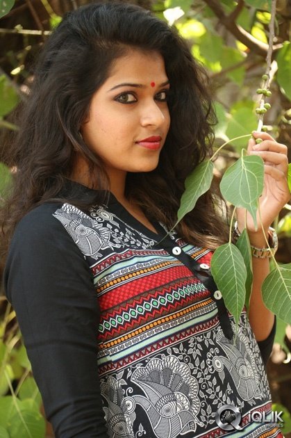 Bhargavi-at-Close-Friends-Movie-Teaser-Launch